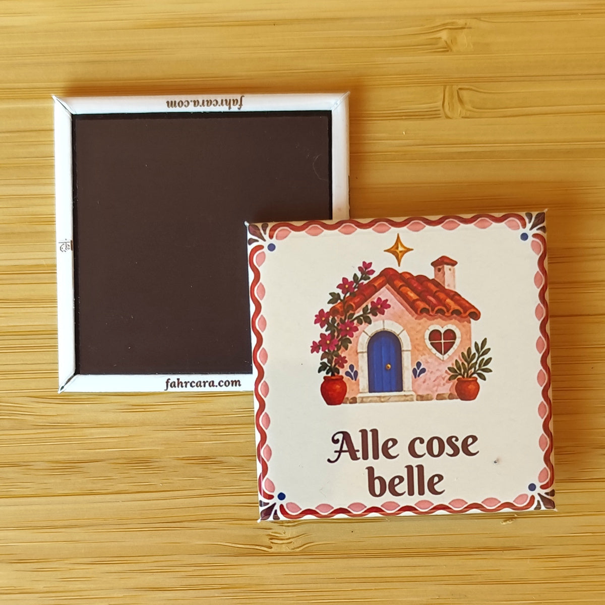 Alle cose belle — Calamita Carol — Carol collection, Fahrcara — fronte stampato e retro magnetico affiancati.