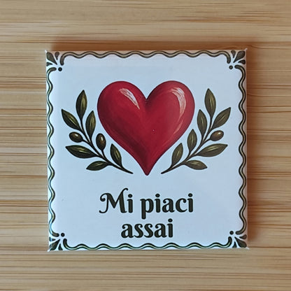 Mi piaci assai — Calamita Carol — Carol collection, Fahrcara — vista frontale della calamita.