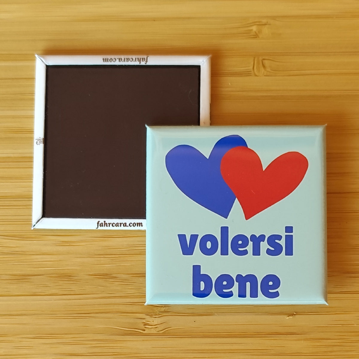 volersi bene — Calamita Pop — Carolina pop, Fahrcara — fronte stampato e retro magnetico affiancati.